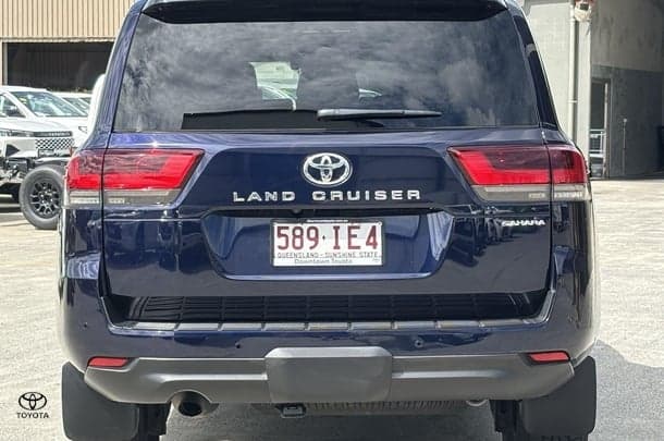2023 Toyota Landcruiser Sahara in Blue