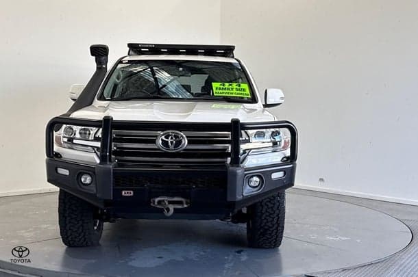 2020 Toyota Landcruiser GXL in White
