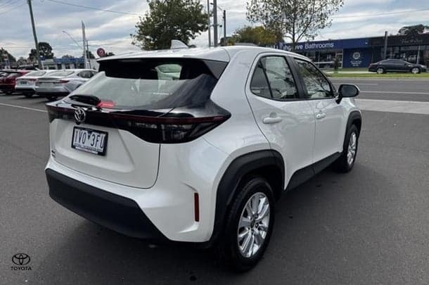 2022 Toyota Yaris Cross GX in White