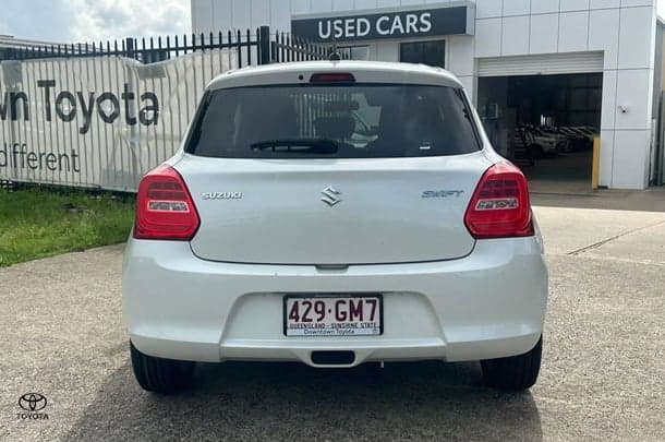 2022 Suzuki Swift GL in White