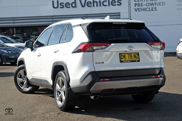 2021 Toyota RAV4 GXL-2WD in White