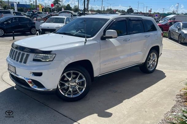 2013 Jeep Grand Cherokee Summit in White