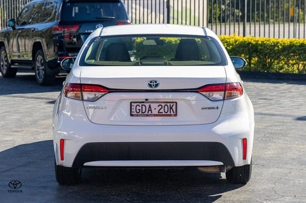 2021 Toyota Corolla Ascent Sport Hybrid in White