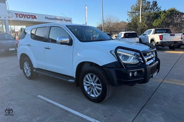 2018 Isuzu MU-X LS-U in White