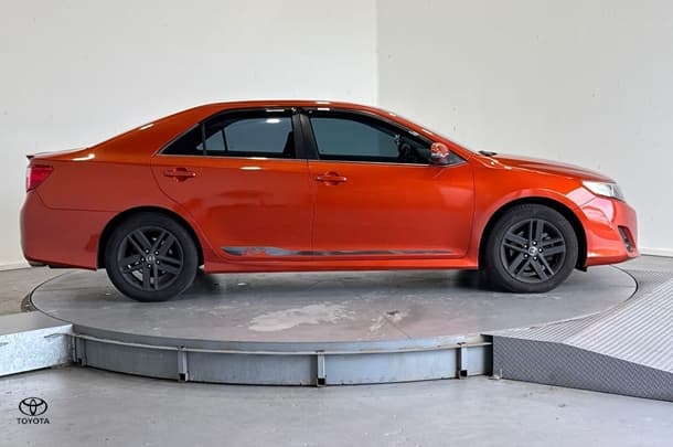 2014 Toyota Camry RZ in Orange