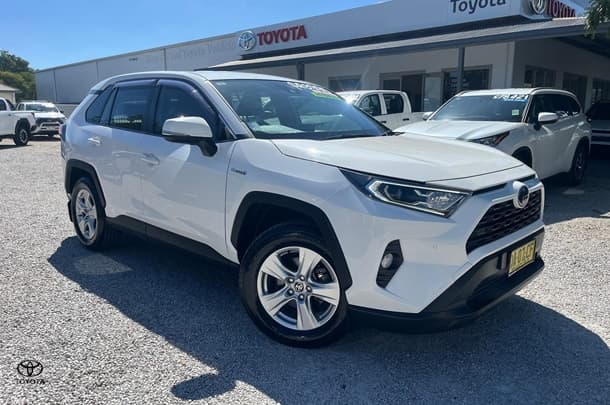 2021 Toyota RAV4 GX AWD in White