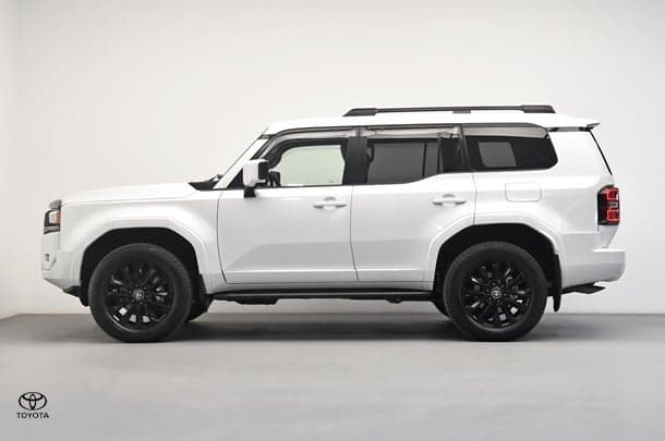 2024 Toyota Landcruiser Prado Kakadu in White