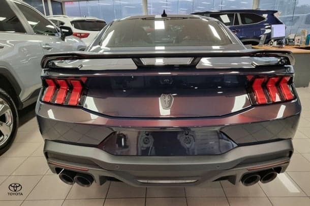 2024 Ford Mustang Dark Horse in Black
