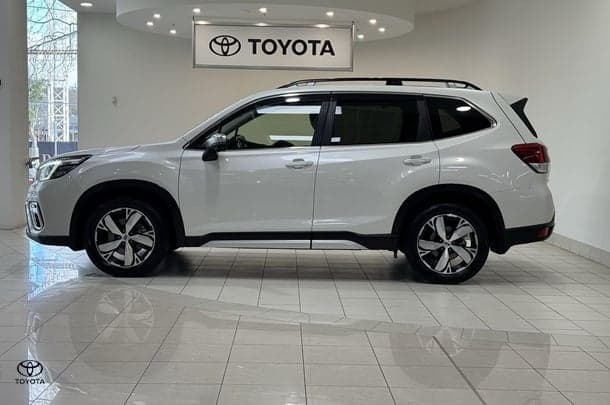 2019 Subaru Forester 2.5i-S in White
