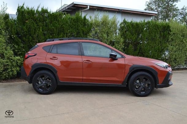 2024 Subaru Crosstrek 2.0L in Orange