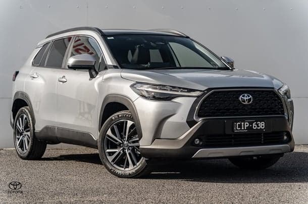 2023 Toyota Corolla Cross Atmos in Silver