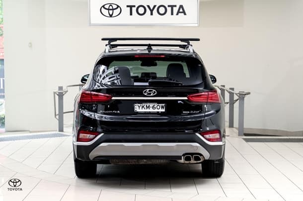 2020 Hyundai Santa Fe Highlander in Black