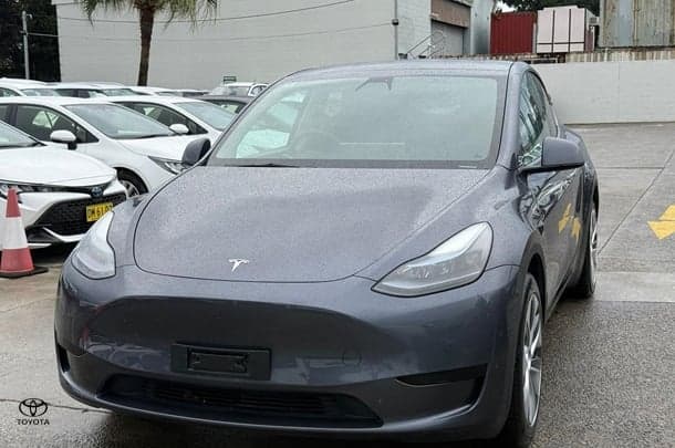 2022 Tesla Model Y Rear-Wheel Drive in Grey