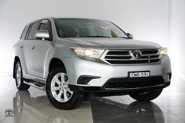 2013 Toyota Kluger KX-R in Silver