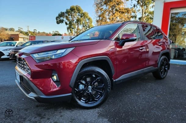 2025 Toyota RAV4 Cruiser in Red