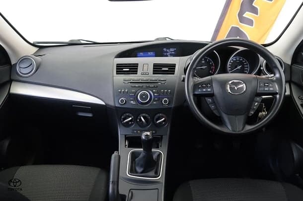 2013 Mazda 3 Neo in White