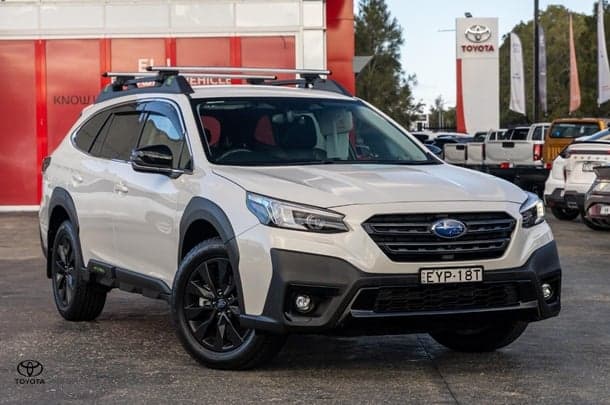 2023 Subaru Outback AWD Sport in White