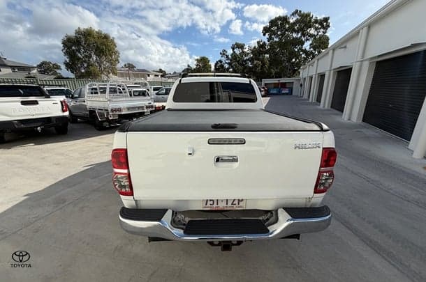 2014 Toyota Hilux SR5 in White
