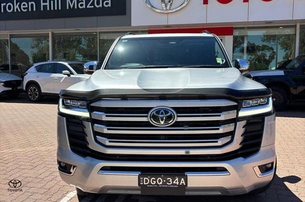 2025 Toyota Landcruiser Sahara ZX in Silver