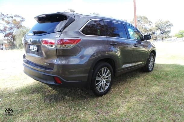 2015 Toyota Kluger Grande in Grey