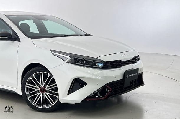 2022 Kia Cerato GT in White