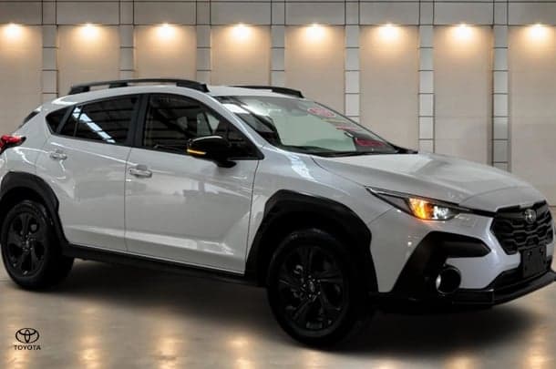 2025 Subaru Crosstrek 2.0L in White
