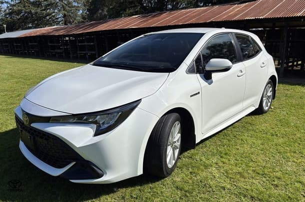 2023 Toyota Corolla Ascent Sport Hybrid in White