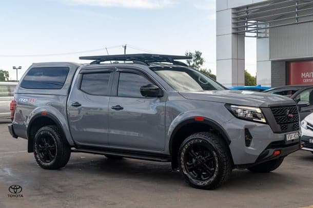 2021 Nissan Navara PRO-4X in Grey