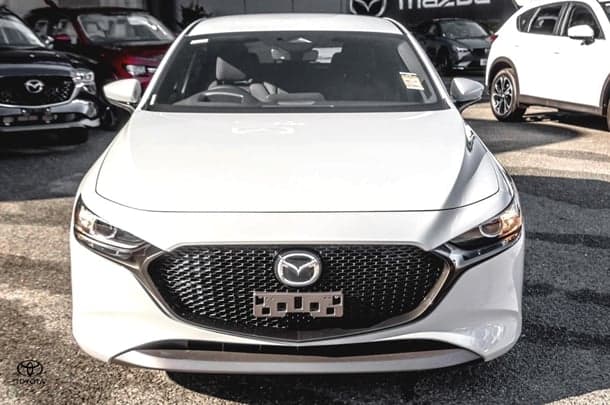 2025 Mazda 3 G20 Evolve in White