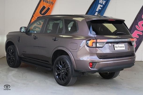 2023 Ford Everest Sport in Grey