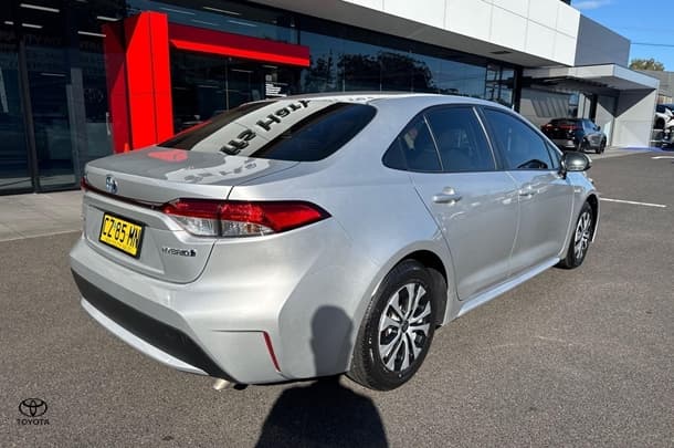 2020 Toyota Corolla Ascent Sport Hybrid in Silver