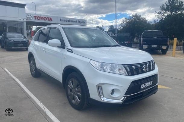 2022 Suzuki Vitara Base in White