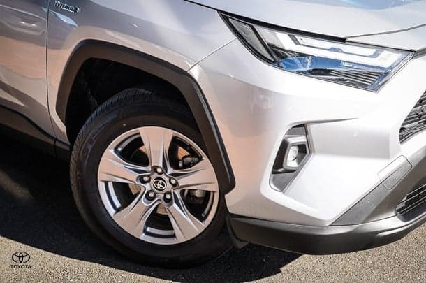 2024 Toyota RAV4 GX AWD in Silver