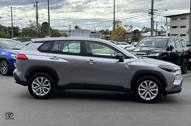 2025 Toyota Corolla Cross GX in Silver