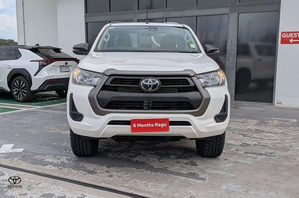 2020 Toyota Hilux SR in White