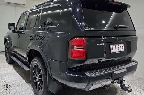 2025 Toyota Landcruiser Prado Kakadu in Black