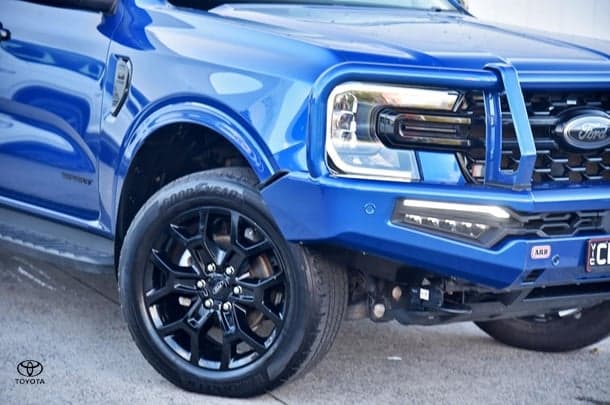 2022 Ford Everest Sport in Blue