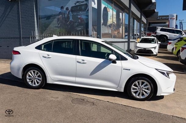 2024 Toyota Corolla Ascent Sport in White