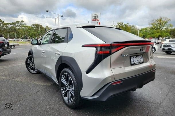 2024 Toyota bZ4X Base in Silver