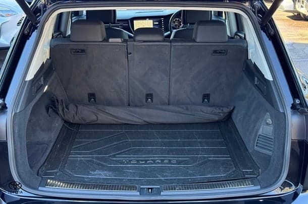 2020 Volkswagen Touareg 170TDI in Grey