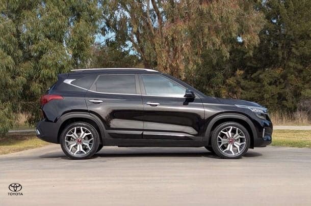 2022 Kia Seltos GT-Line in Black