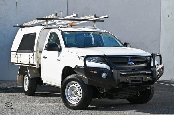 2019 Mitsubishi Triton GLX in White