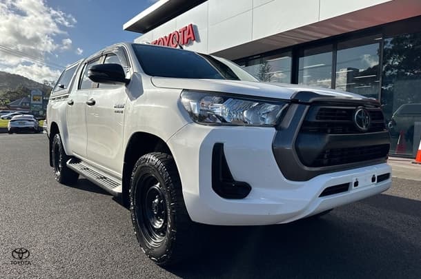 2021 Toyota Hilux SR in White
