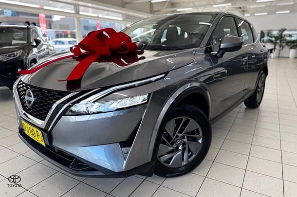 2023 Nissan QASHQAI ST in Grey