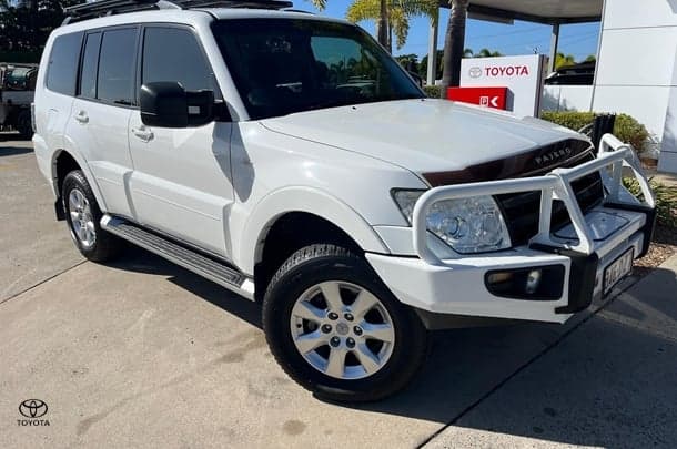 2013 Mitsubishi Pajero GLX-R in White