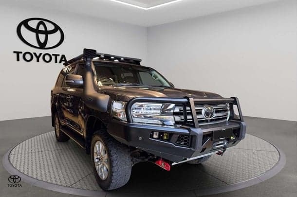 2019 Toyota Landcruiser Sahara in Silver