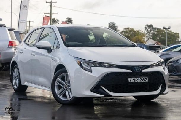 2021 Toyota Corolla Ascent Sport Hybrid in White