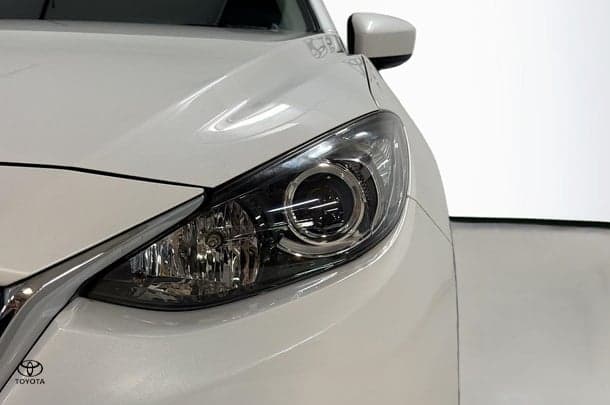 2016 Mazda 3 Neo in White