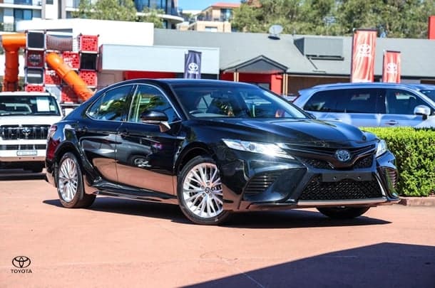 2020 Toyota Camry SL in Black