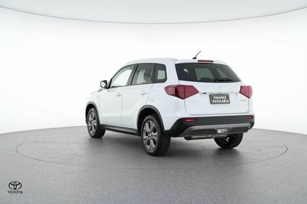 2024 Suzuki Vitara Base in White